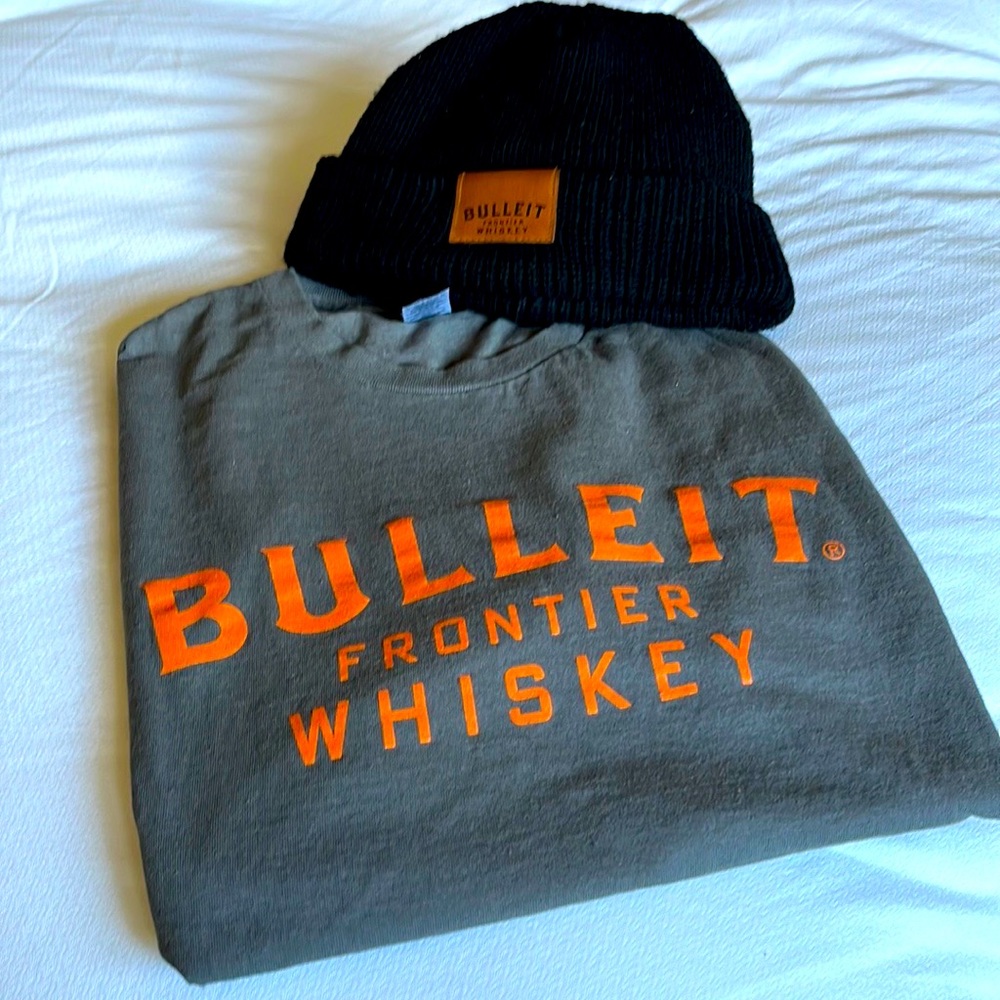 Spirit inspired T-shirt and beanie